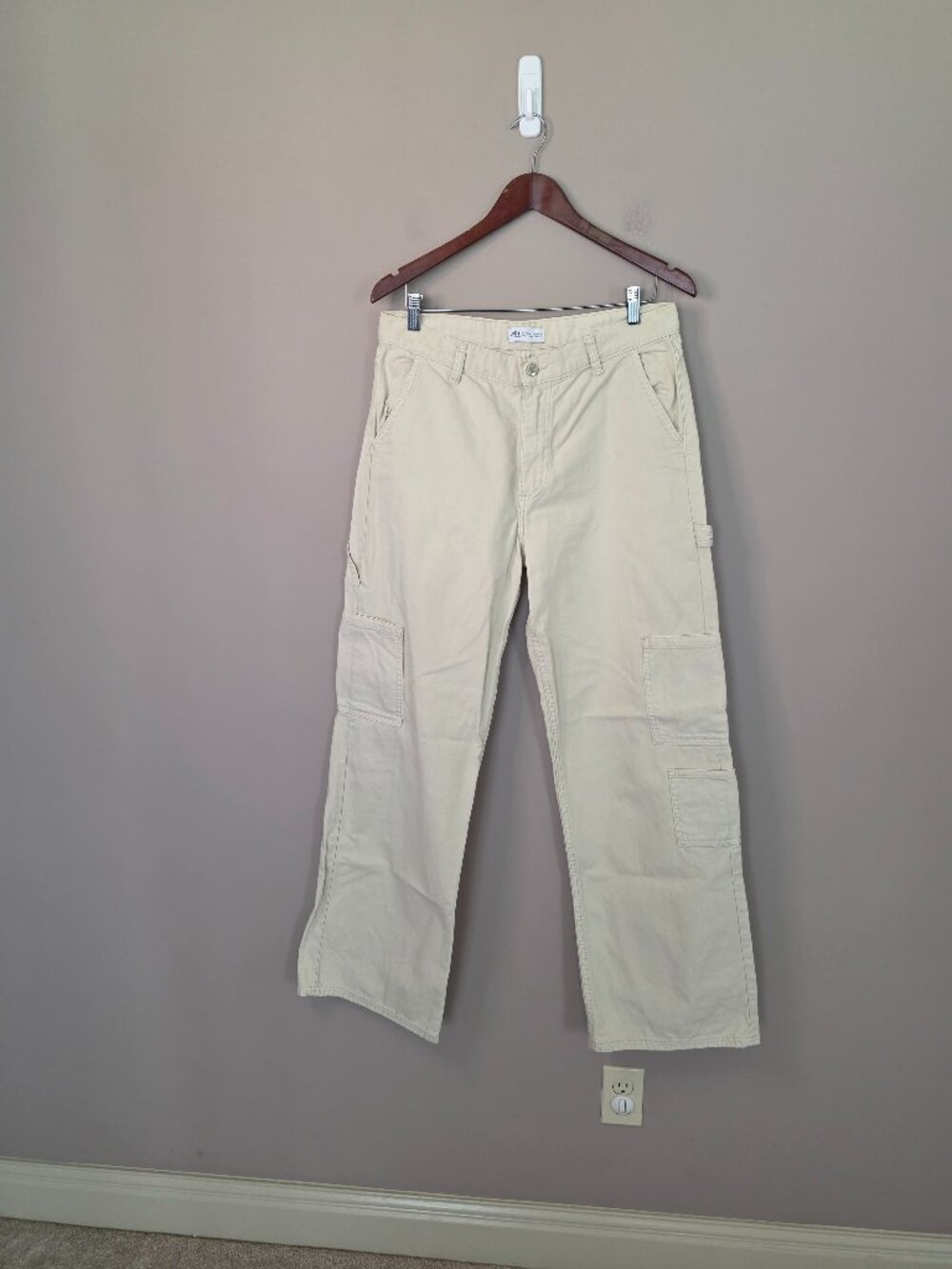 Zara High Rise Wide Leg Cream Cargo Pants Size 8